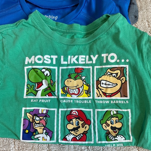 Six shirt set. Good used condition. Characters, plain, and sharks. - Picture 4 of 7